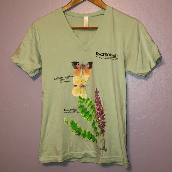 American Apparel Tops - Print v-neck T-shirt